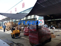 福瑞得機械微動態(tài)--座駕壓路機、手扶壓路機、灌縫機包裝發(fā)貨